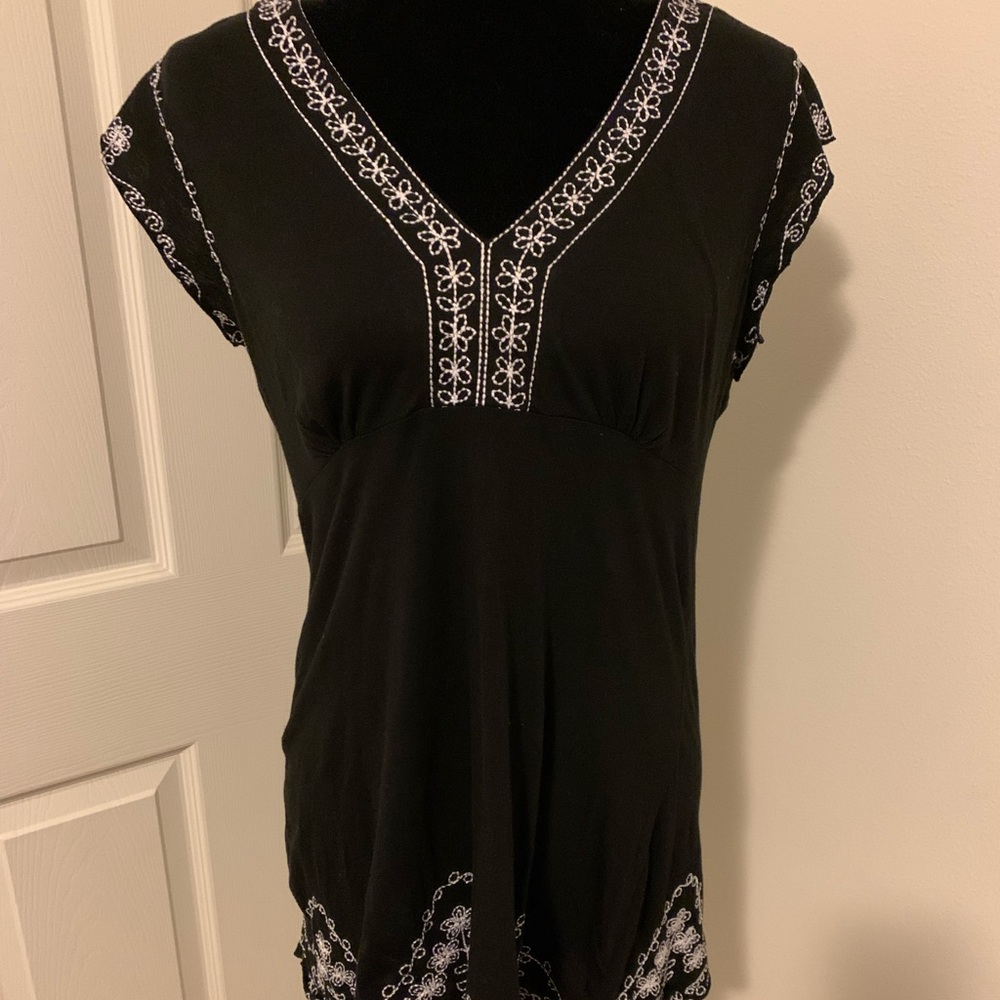☀️2 for $22☀️ BCBG Max Azria Black and White Top